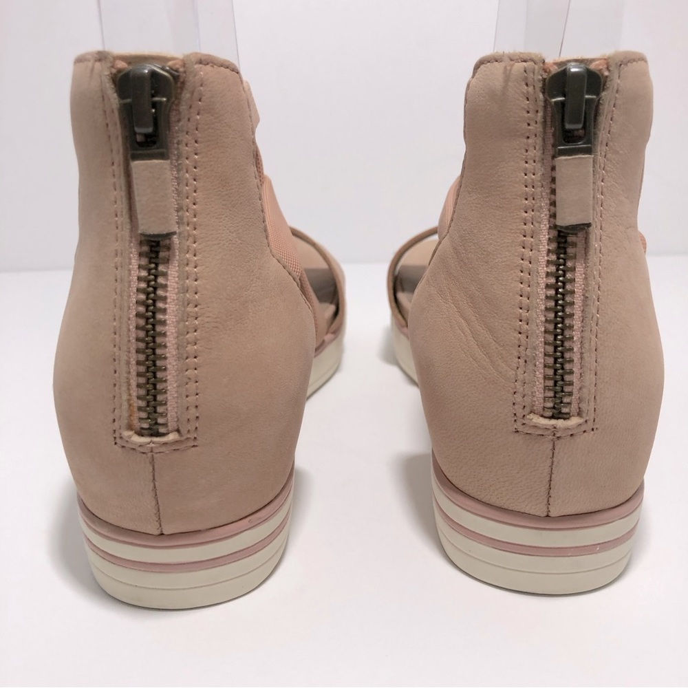 Eileen Fisher Star Strappy Leather Sandals - Picture 3 of 4